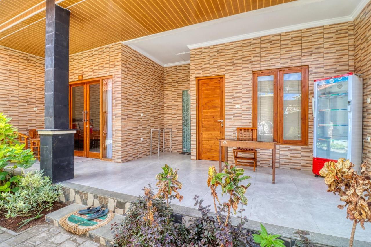 Nibugi Guest House Toyapakeh Экстерьер фото
